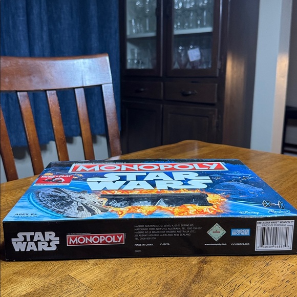 New 2015 Hasbro Monopoly: Star Wars (open & play) board game. - Picture 6 of 10